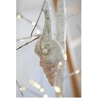 Metallic Conch w/Pearls Hanging..