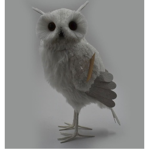 Standing Owl White String 17x15x31cm
