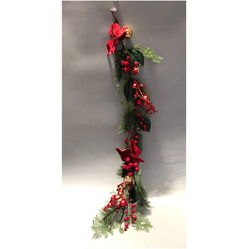 Berries/Pine/Poinsettia Garland 130cm