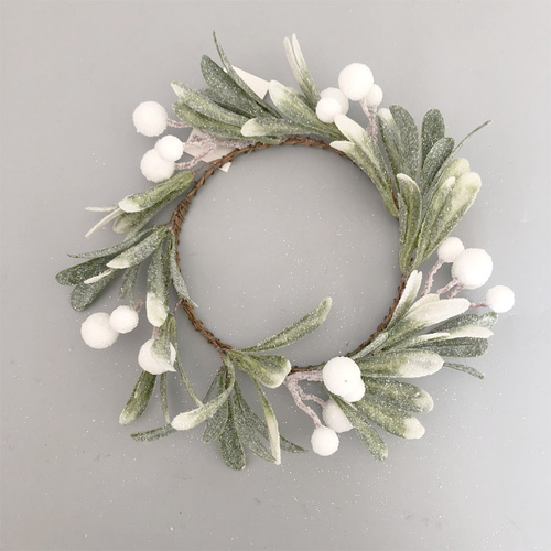 Mistletoe White Berry Wreath 23cm